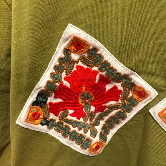 FOUND Casual Olive Short Sleeve Boho Embroidered Tee Size XL - Picture 7 of 14